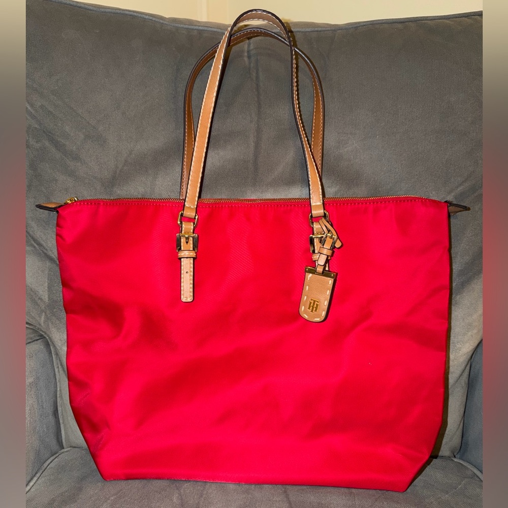 Tommy Hilfiger Julia Zipper Nylon Red Women’s Tote Spacious NWOT
